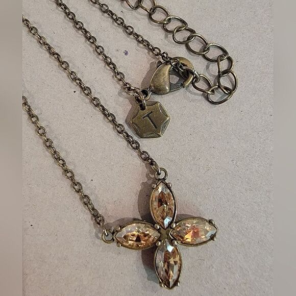 #Touchstone Crystal In Balance 4 Petal Flower Necklace Antiq Brass Plated #NWOT - Picture 4 of 6